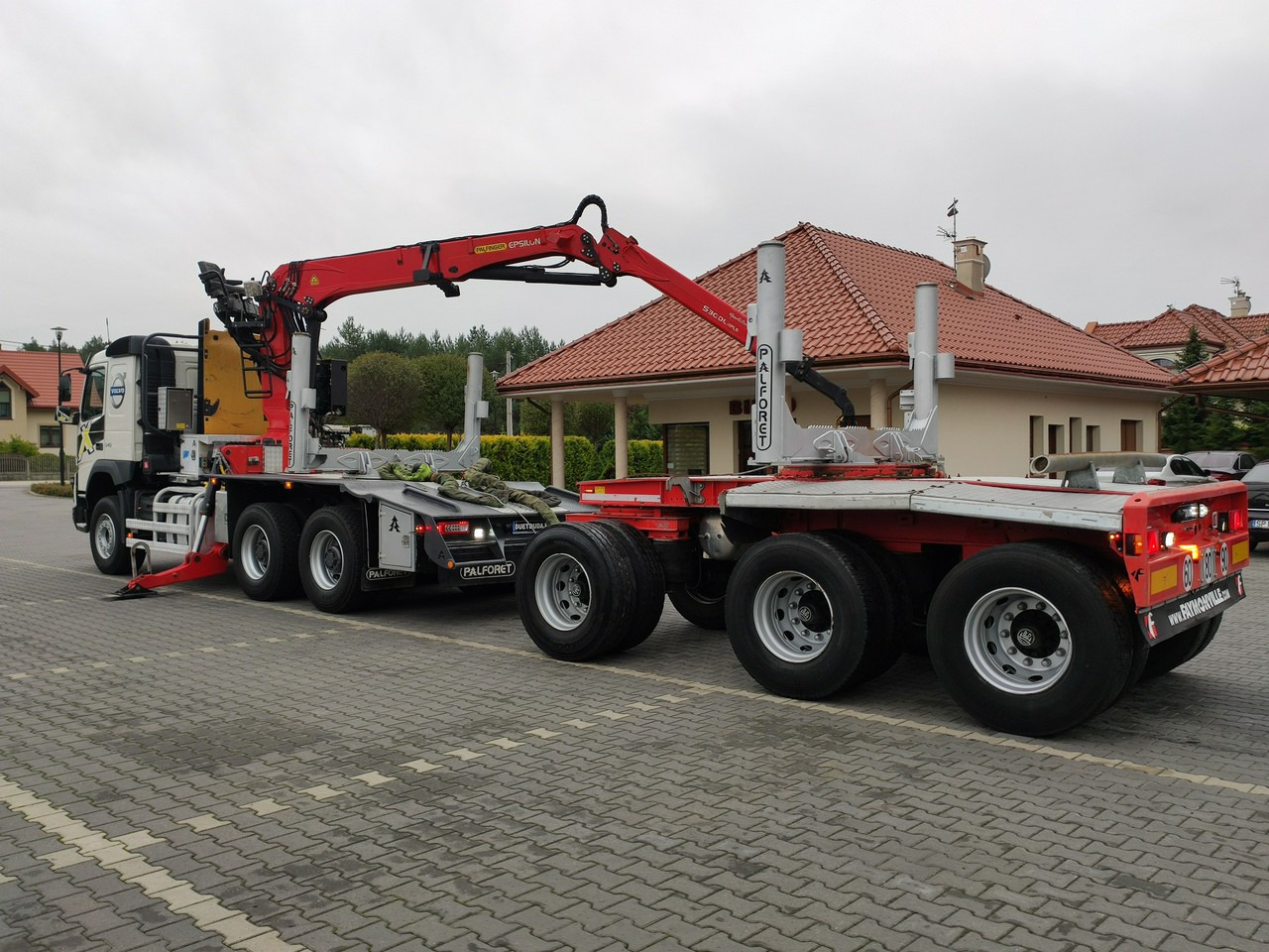 تأجير Volvo FMX 540 6x4 RETARDER PALFORET EPSILON S300L Do Drewna Volvo FMX 540 6x4 RETARDER PALFORET EPSILON S300L Do Drewna: صورة 17