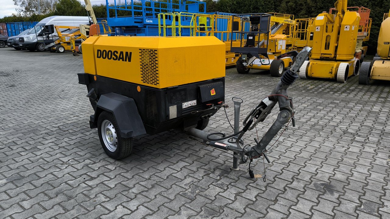DOOSAN 741 - ضاغط هوائي: صورة 2 DOOSAN 741 - ضاغط هوائي: صورة 2