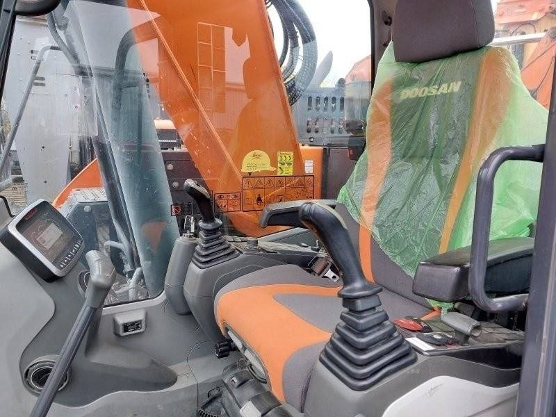 حفار زاحف Doosan DX 235 LCR-5: صورة 13