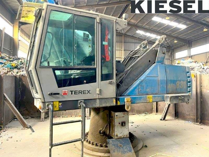 Fuchs AHL 831 D - آلة التعامل مع النفايات: صورة 1 Fuchs AHL 831 D - آلة التعامل مع النفايات: صورة 1
