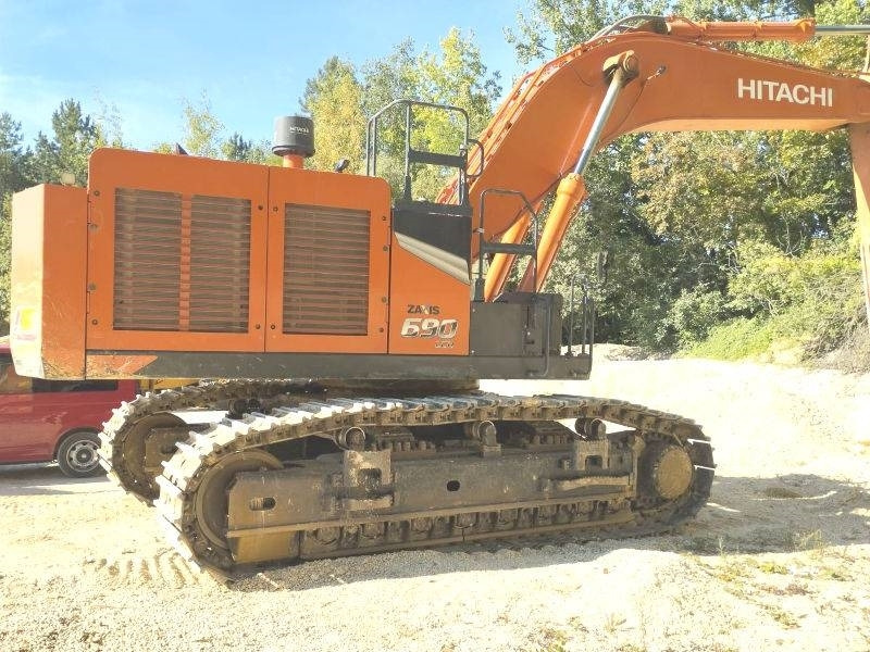Hitachi ZX 690 LCH-7  - حفار زاحف: صورة 5 Hitachi ZX 690 LCH-7  - حفار زاحف: صورة 5