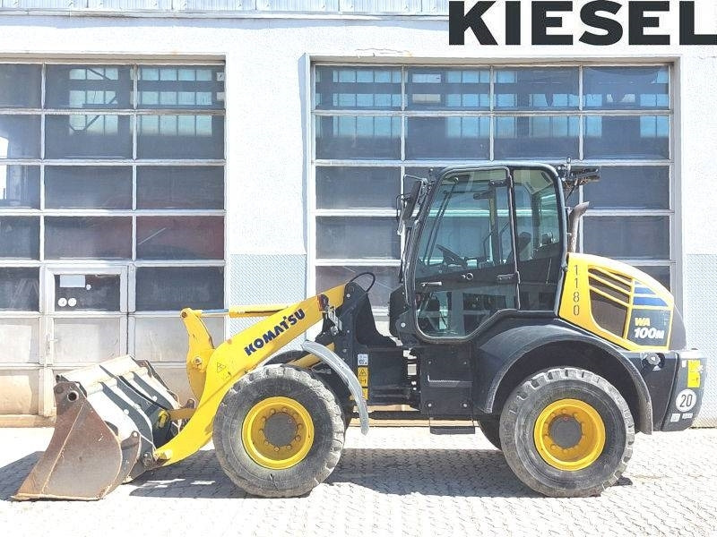 Komatsu WA 100 M-7 - شيول صغير: صورة 1 Komatsu WA 100 M-7 - شيول صغير: صورة 1