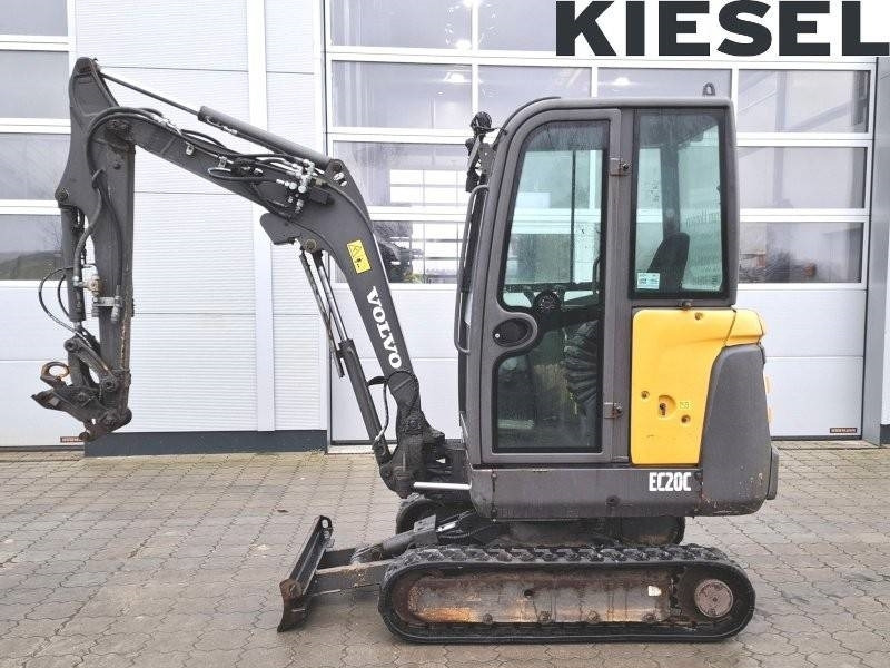 Volvo EC 20 C - حفار صغير: صورة 1 Volvo EC 20 C - حفار صغير: صورة 1