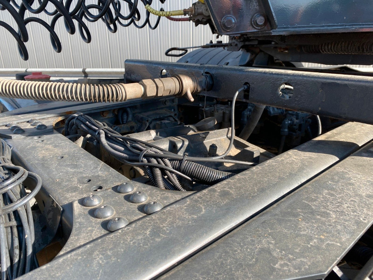 Iveco AT 400/450 4x4 | Trakker*Retarder*Hydraulik*ALU - مقطورة السحب: صورة 3 Iveco AT 400/450 4x4 | Trakker*Retarder*Hydraulik*ALU - مقطورة السحب: صورة 3