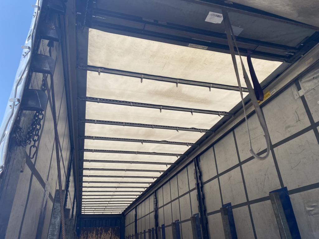 نصف مقطورة بستائر جانبية Krone SD: صورة 10 نصف مقطورة بستائر جانبية Krone SD: صورة 10