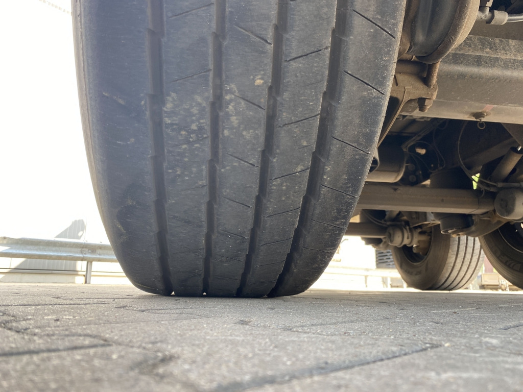 نصف مقطورة بستائر جانبية Krone SD: صورة 14 نصف مقطورة بستائر جانبية Krone SD: صورة 14