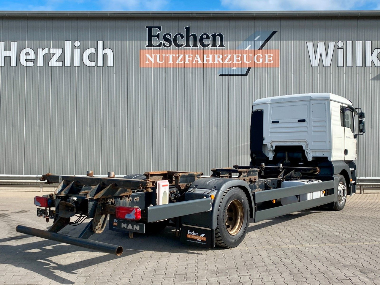 MAN TGA 18.350 LL Fahrschule*Driving school*5 Sitze MAN TGA 18.350 LL Fahrschule*Driving school*5 Sitze - شاحنات مسطحة: صورة 5 MAN TGA 18.350 LL Fahrschule*Driving school*5 Sitze MAN TGA 18.350 LL Fahrschule*Driving school*5 Sitze - شاحنات مسطحة: صورة 5