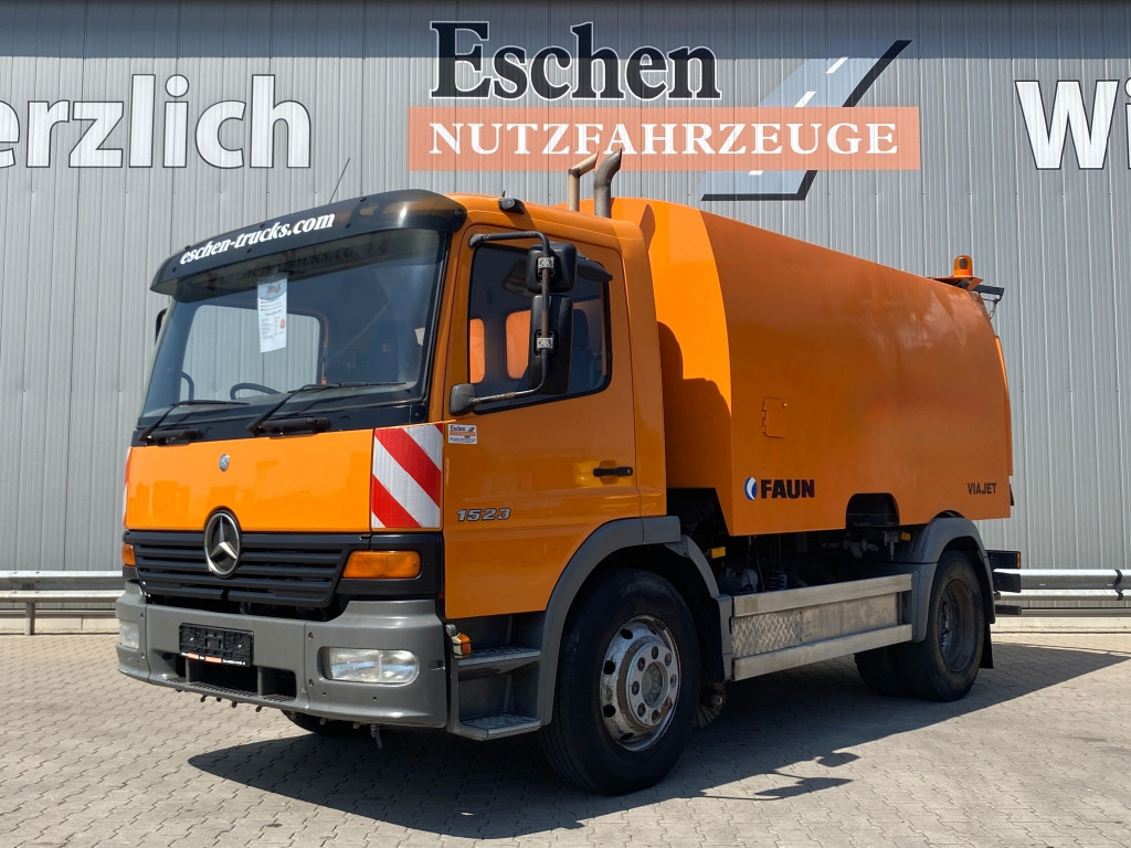 Mercedes-Benz 1523 L - سياره كنس شوارع: صورة 1 Mercedes-Benz 1523 L - سياره كنس شوارع: صورة 1