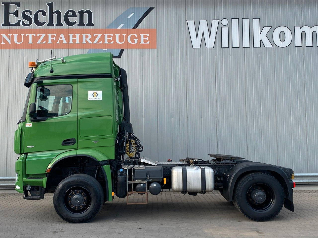 Mercedes-Benz 1851 4x4 MP4 | LOF*Blatt*2x Hydraulik*Klima*1.Hd - مقطورة السحب: صورة 2 Mercedes-Benz 1851 4x4 MP4 | LOF*Blatt*2x Hydraulik*Klima*1.Hd - مقطورة السحب: صورة 2