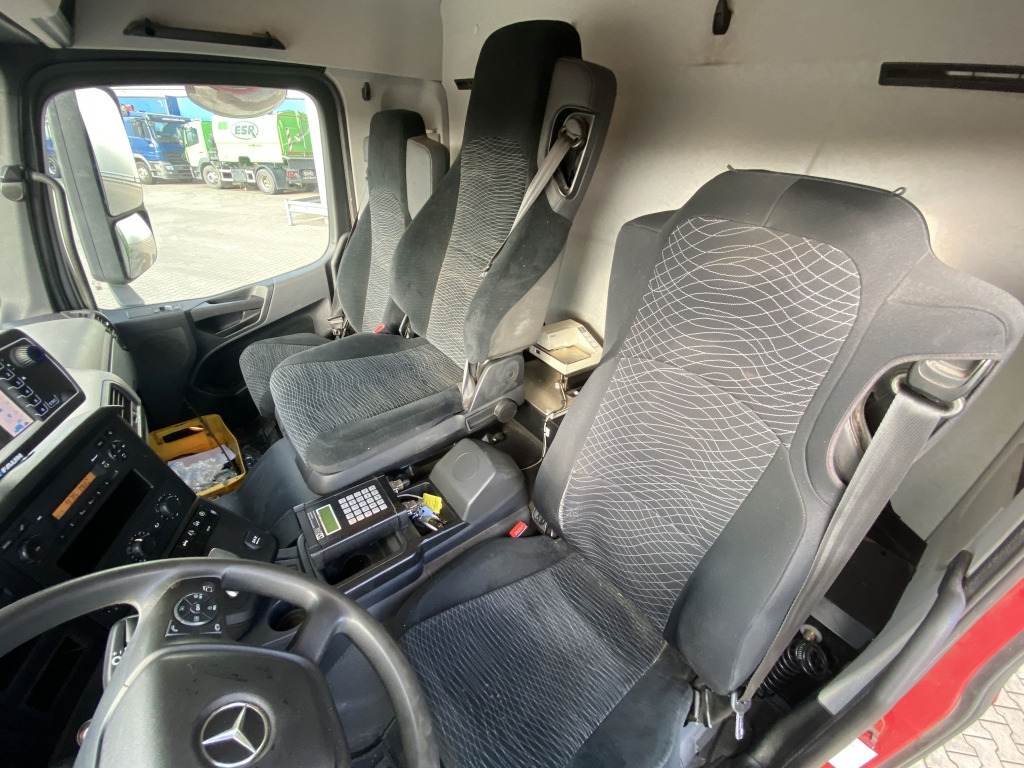 Mercedes-Benz 2533 L 6x2 - شاحنة قمامة: صورة 5 Mercedes-Benz 2533 L 6x2 - شاحنة قمامة: صورة 5
