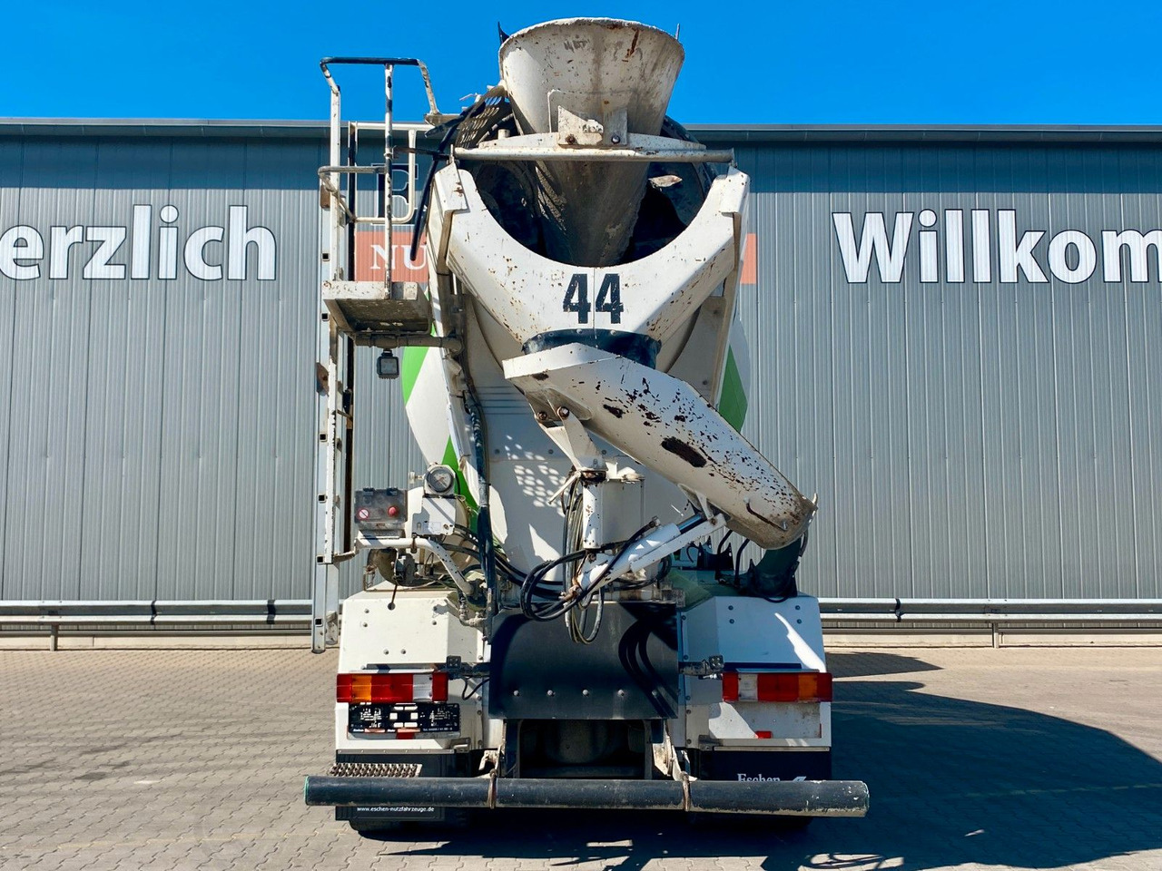 Mercedes-Benz 3240 Arocs 8x4| 9m³ Stetter*Navi*Klima*ASR*Blatt - شاحنة خلاطة خرسانة: صورة 4 Mercedes-Benz 3240 Arocs 8x4| 9m³ Stetter*Navi*Klima*ASR*Blatt - شاحنة خلاطة خرسانة: صورة 4