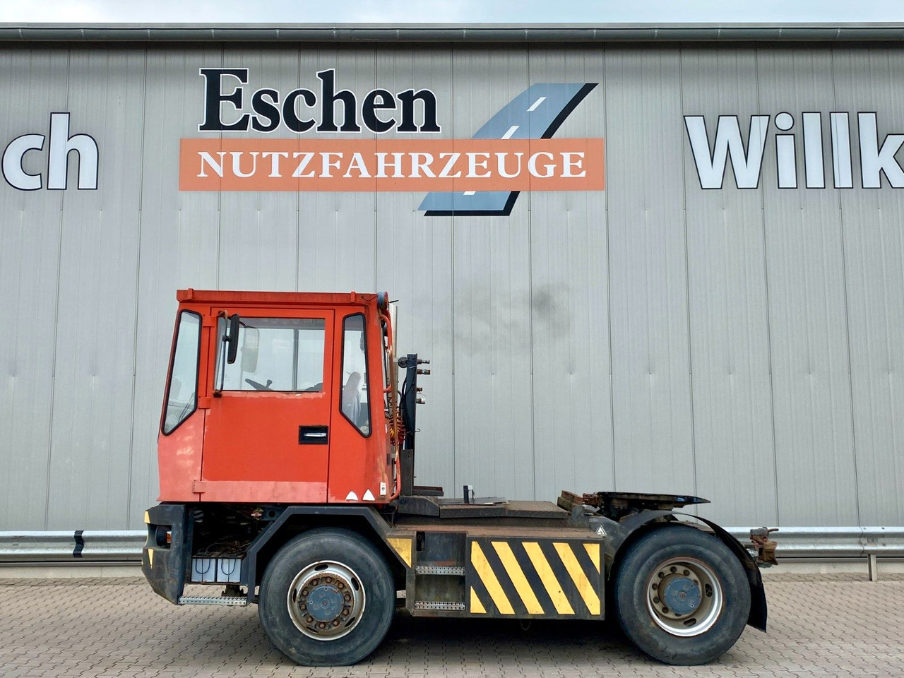 Terberg RT20 4x4 Rangierfahrzeug | Automatik - شاحنة: صورة 2 Terberg RT20 4x4 Rangierfahrzeug | Automatik - شاحنة: صورة 2