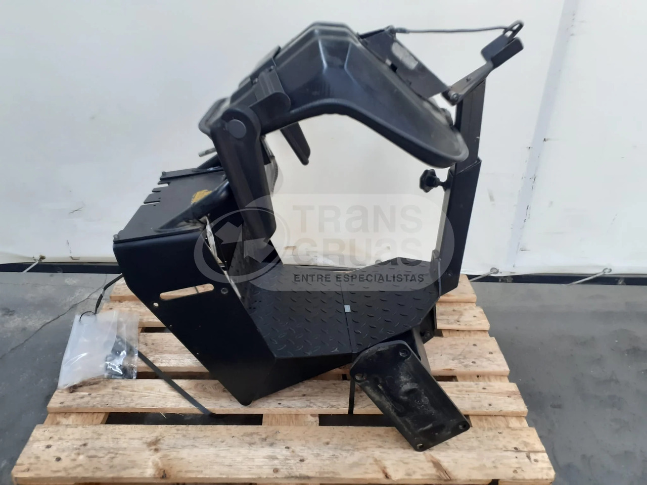 ASIENTO EN COLUMNA PALFINGER - قطع الغيار - ونش كرين: صورة 1 ASIENTO EN COLUMNA PALFINGER - قطع الغيار - ونش كرين: صورة 1