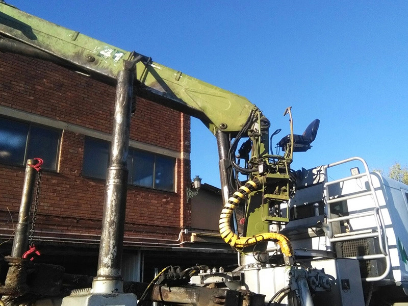 Grúa forestal Loglift F241 - ونش كرين - معدات الغابات: صورة 4 Grúa forestal Loglift F241 - ونش كرين - معدات الغابات: صورة 4