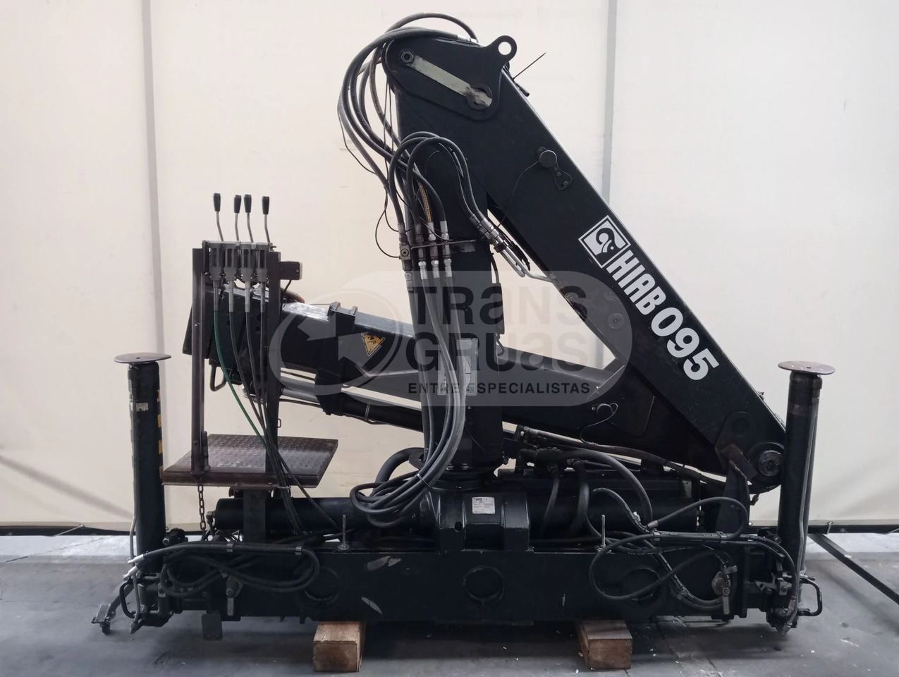 Grúa hidráulica Hiab 095-3 - ونش كرين: صورة 1 Grúa hidráulica Hiab 095-3 - ونش كرين: صورة 1