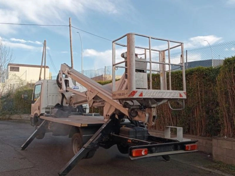 MULTITEL NISSAN NT 400 + HX 195 - منصة محمولة مثبتة على الشاحنة: صورة 3 MULTITEL NISSAN NT 400 + HX 195 - منصة محمولة مثبتة على الشاحنة: صورة 3