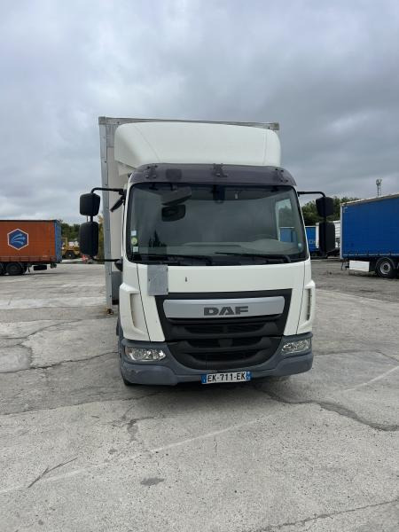 DAF LF 210 - شاحنة صندوقية: صورة 2 DAF LF 210 - شاحنة صندوقية: صورة 2