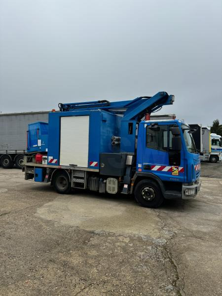 Iveco Eurocargo 100E19 - منصة محمولة مثبتة على الشاحنة: صورة 4 Iveco Eurocargo 100E19 - منصة محمولة مثبتة على الشاحنة: صورة 4