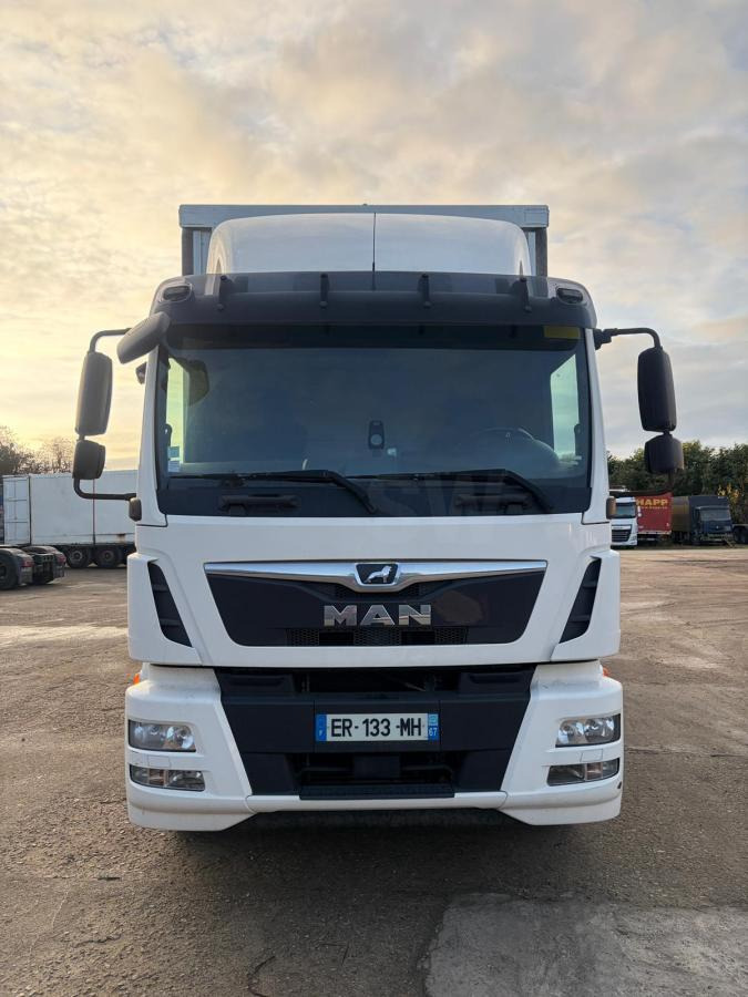 MAN TGM 18.290 - شاحنة ذات ستائر جانبية: صورة 2 MAN TGM 18.290 - شاحنة ذات ستائر جانبية: صورة 2
