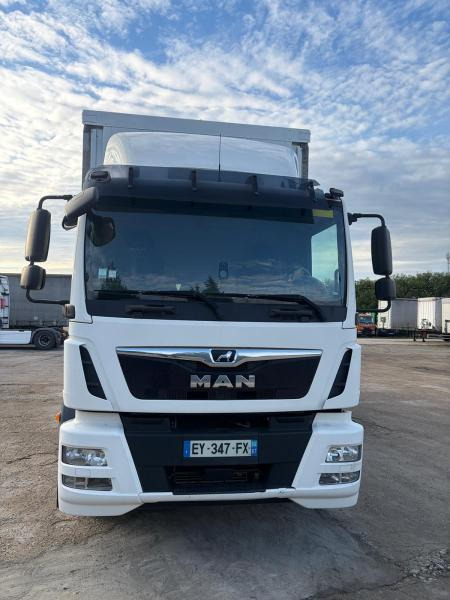 MAN TGM 26320 - شاحنة ذات ستائر جانبية: صورة 2 MAN TGM 26320 - شاحنة ذات ستائر جانبية: صورة 2
