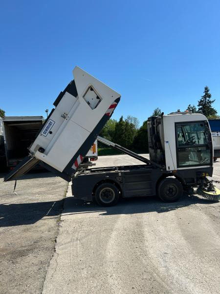 Schmidt Clingo 500 COMPACT 400 - سياره كنس شوارع: صورة 4 Schmidt Clingo 500 COMPACT 400 - سياره كنس شوارع: صورة 4