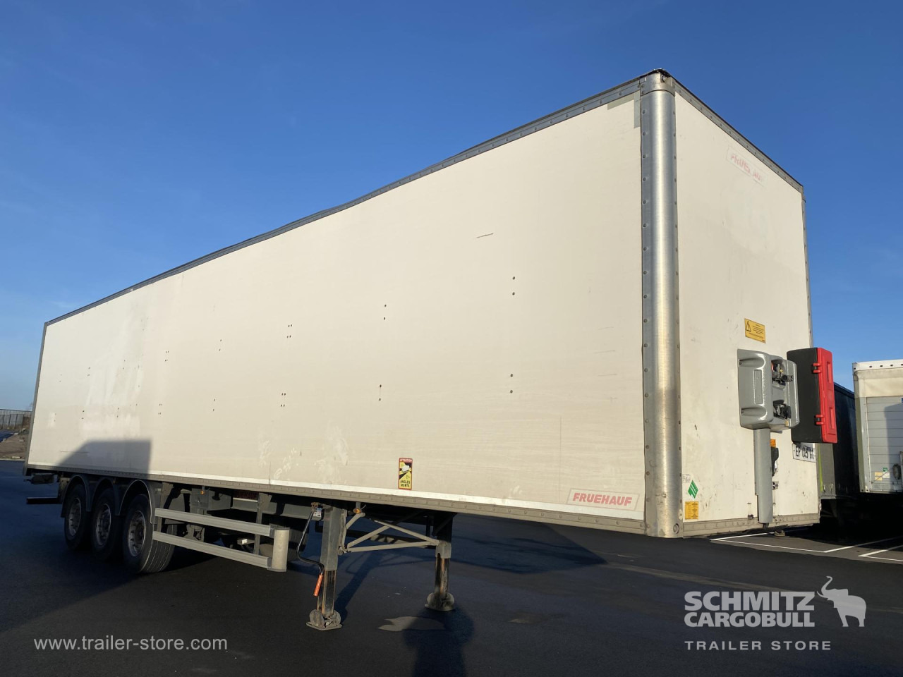 FRUEHAUF Dryfreight Standard Roller shutter door - نصف مقطورة بصندوق مغلق: صورة 1 FRUEHAUF Dryfreight Standard Roller shutter door - نصف مقطورة بصندوق مغلق: صورة 1