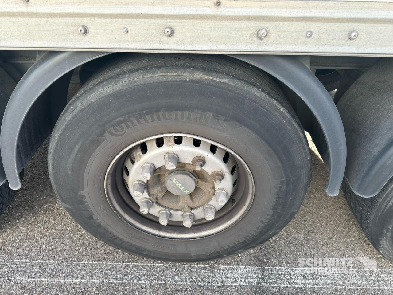 LECI TRAILER Dryfreight Standard Roller shutter door - نصف مقطورة بصندوق مغلق: صورة 4 LECI TRAILER Dryfreight Standard Roller shutter door - نصف مقطورة بصندوق مغلق: صورة 4
