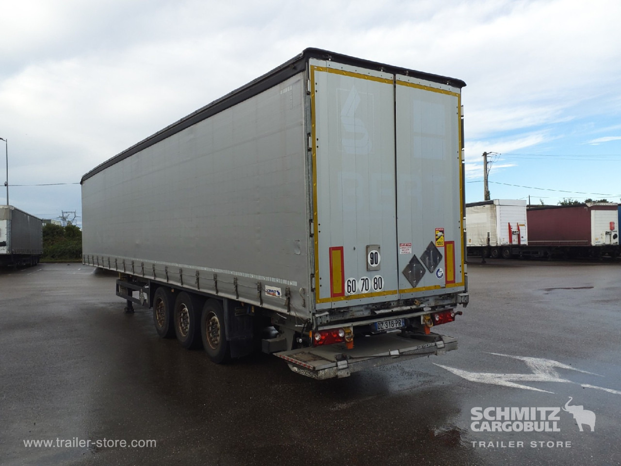 SCHMITZ Curtainsider Standard Taillift - نصف مقطورة بستائر جانبية: صورة 4 SCHMITZ Curtainsider Standard Taillift - نصف مقطورة بستائر جانبية: صورة 4
