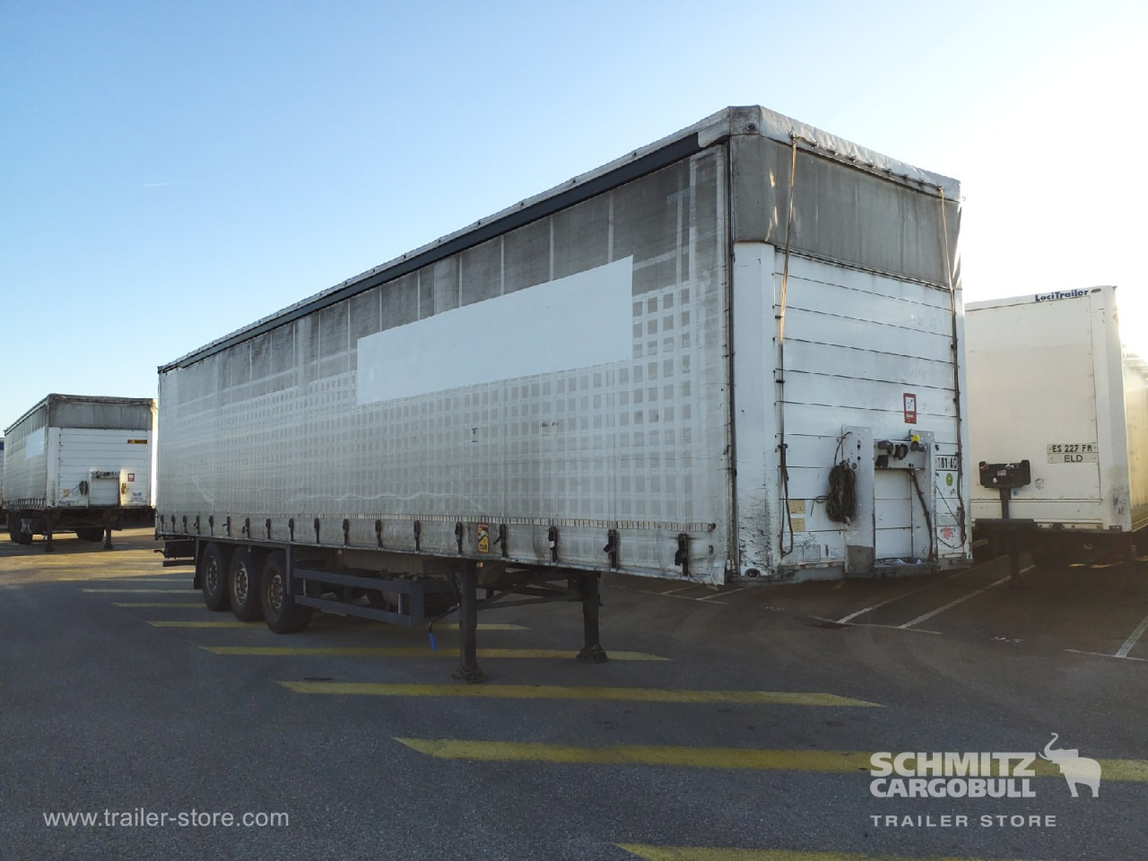 SCHMITZ Curtainsider Standard - نصف مقطورة بستائر جانبية: صورة 1 SCHMITZ Curtainsider Standard - نصف مقطورة بستائر جانبية: صورة 1