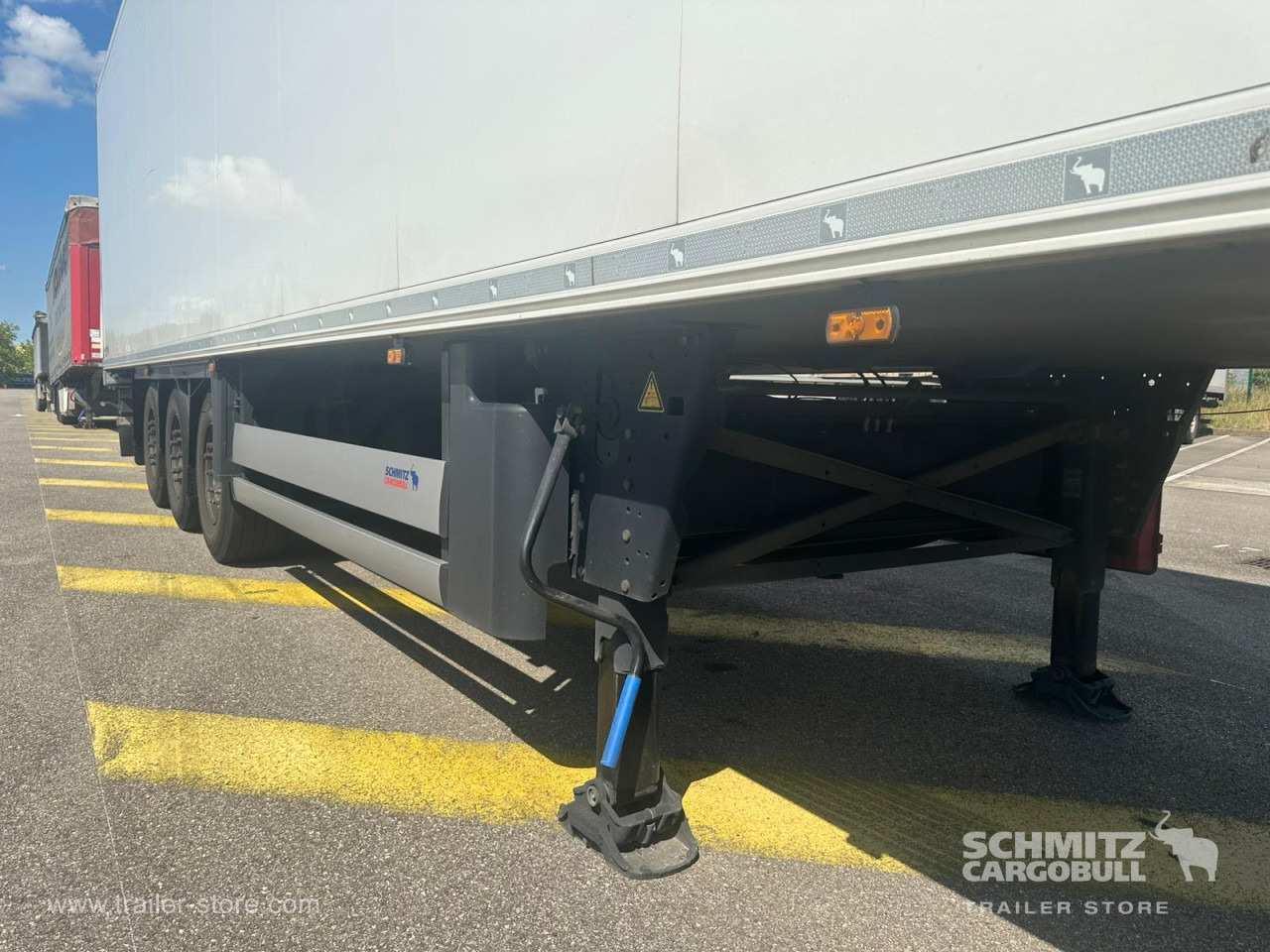 SCHMITZ Reefer Standard Taillift - نصف مقطورة ثابتة الحرارة: صورة 2 SCHMITZ Reefer Standard Taillift - نصف مقطورة ثابتة الحرارة: صورة 2