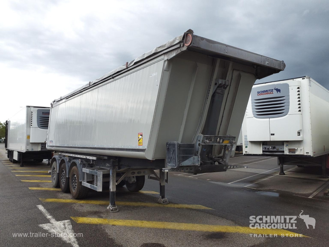 SCHMITZ Tipper Alu-square sided body 39m³ - نصف مقطورة قلابة: صورة 1 SCHMITZ Tipper Alu-square sided body 39m³ - نصف مقطورة قلابة: صورة 1