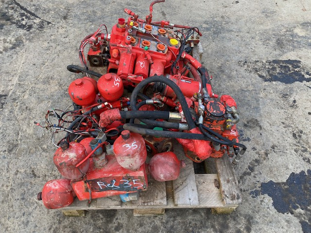 2426877 - O&K L45 - قطع الغيار - آلات الإنشاء: صورة 1 2426877 - O&K L45 - قطع الغيار - آلات الإنشاء: صورة 1