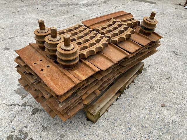 Bodenplatten 750mm - CAT D 6 K/N LGP - Systeme One - 246-5726 - جنزير حديدي - آلات الإنشاء: صورة 2 Bodenplatten 750mm - CAT D 6 K/N LGP - Systeme One - 246-5726 - جنزير حديدي - آلات الإنشاء: صورة 2