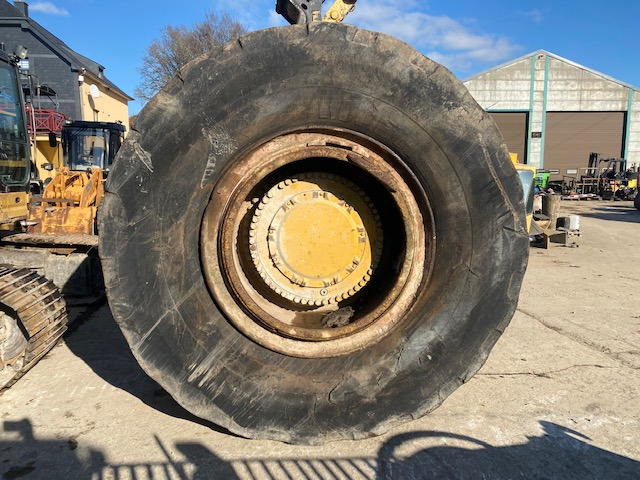 المحور و قطع الغيار - اللودر بعجل CAT 992 C -1V-5943: صورة 24