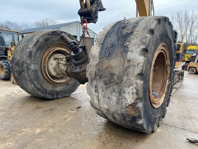 CAT 992 C -1V-5949 - لمحور الأمامي - آلات الإنشاء: صورة 1 CAT 992 C -1V-5949 - لمحور الأمامي - آلات الإنشاء: صورة 1