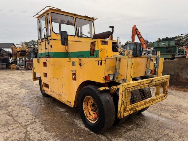 Hamm GRW 15 - رَصَّاص بعجلات مطاطية: صورة 2 Hamm GRW 15 - رَصَّاص بعجلات مطاطية: صورة 2