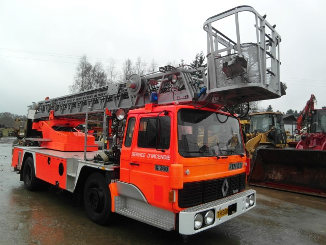 Renault G 260  - شاحنة حريق: صورة 2 Renault G 260  - شاحنة حريق: صورة 2