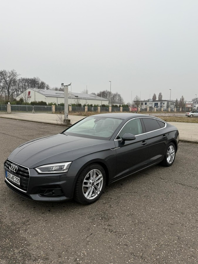 AUDI A5 Sportback (Typ F5) 2.0 TDI Schräghecklimousin - سيارة: صورة 1 AUDI A5 Sportback (Typ F5) 2.0 TDI Schräghecklimousin - سيارة: صورة 1