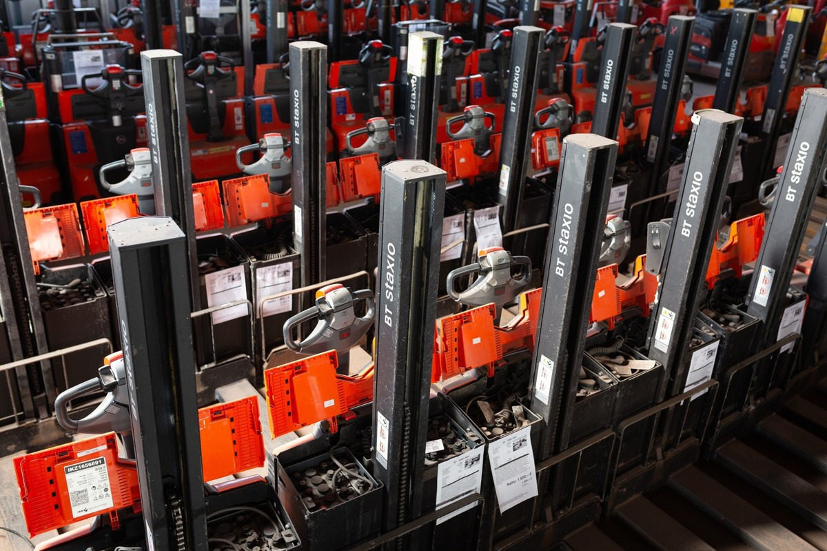 BT SWE 080 L - شاحنة نقل الطبالي: صورة 1 BT SWE 080 L - شاحنة نقل الطبالي: صورة 1