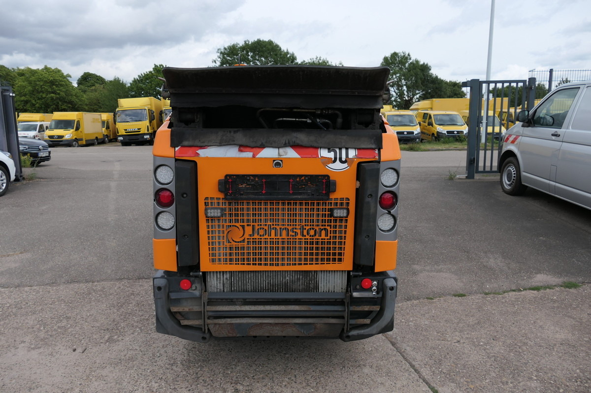 CN200 Sweeper - سياره كنس شوارع: صورة 5 CN200 Sweeper - سياره كنس شوارع: صورة 5