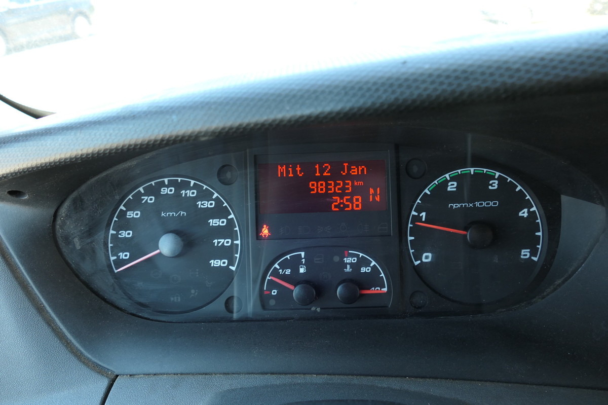 شاحنة بصندوق مغلق IVECO Daily 35 S11 C30C AUTOMATIK KAMERA MAXI Regale L: صورة 12 شاحنة بصندوق مغلق IVECO Daily 35 S11 C30C AUTOMATIK KAMERA MAXI Regale L: صورة 12