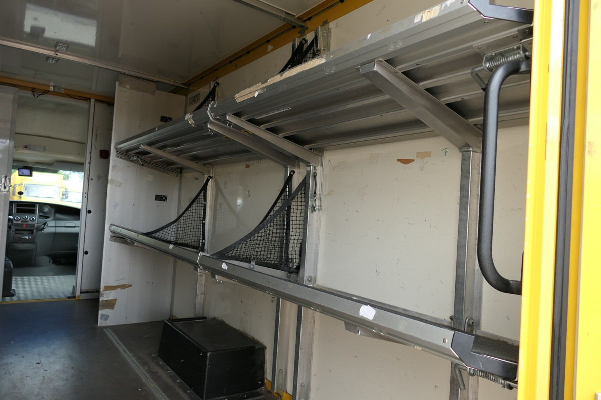 شاحنة بصندوق مغلق IVECO Daily 35 S11 C30C AUTOMATIK KAMERA Regale LUFT D: صورة 6 شاحنة بصندوق مغلق IVECO Daily 35 S11 C30C AUTOMATIK KAMERA Regale LUFT D: صورة 6