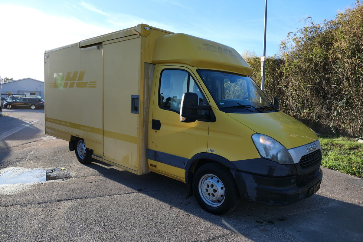 IVECO Daily 35 S11 C30C AUTOMATIK KAMERA Regale LUFT D - شاحنة بصندوق مغلق: صورة 1 IVECO Daily 35 S11 C30C AUTOMATIK KAMERA Regale LUFT D - شاحنة بصندوق مغلق: صورة 1