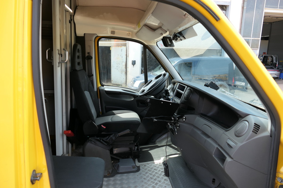 IVECO Daily 35 S11 C30C AUTOMATIK KAMERA Regale LUFT D - شاحنة بصندوق مغلق: صورة 5 IVECO Daily 35 S11 C30C AUTOMATIK KAMERA Regale LUFT D - شاحنة بصندوق مغلق: صورة 5