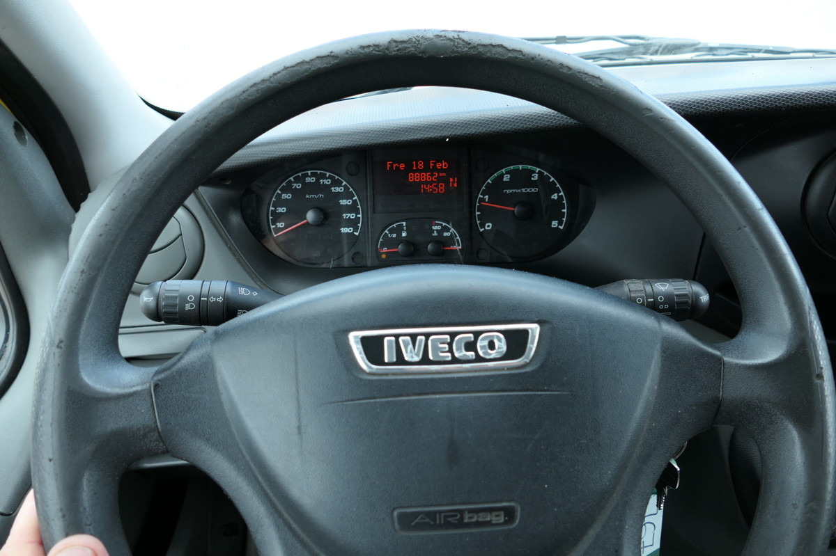 شاحنة بصندوق مغلق IVECO Daily 35 S11 C30C AUTOMATIK KAMERA Regale LUFT D: صورة 11 شاحنة بصندوق مغلق IVECO Daily 35 S11 C30C AUTOMATIK KAMERA Regale LUFT D: صورة 11