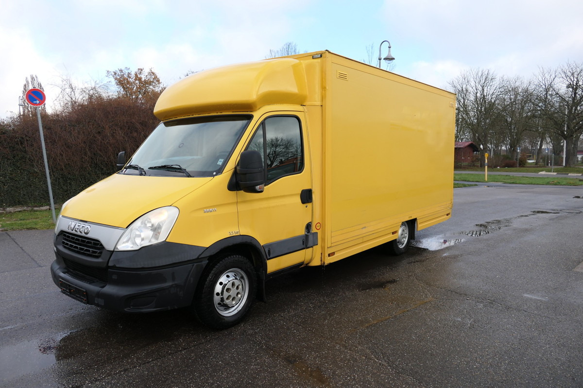 IVECO Daily 35 S11 C30C KURZ AUTOMATIK KAMERA Regale L - شاحنة بصندوق مغلق: صورة 2 IVECO Daily 35 S11 C30C KURZ AUTOMATIK KAMERA Regale L - شاحنة بصندوق مغلق: صورة 2