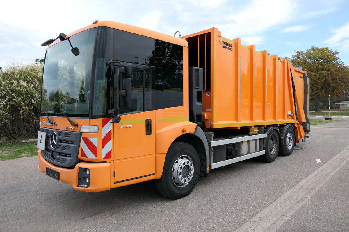 MERCEDES-BENZ 2635 NGE-L62N Econic Aufbau Zöller Medium KLIMA - شاحنة قمامة: صورة 2 MERCEDES-BENZ 2635 NGE-L62N Econic Aufbau Zöller Medium KLIMA - شاحنة قمامة: صورة 2
