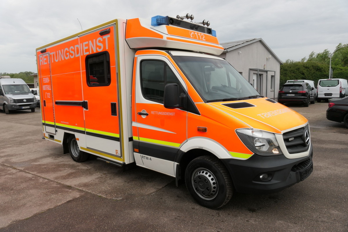 MERCEDES-BENZ Sprinter 519 CDI Klima Krankenwagen - سيارة إسعاف: صورة 2 MERCEDES-BENZ Sprinter 519 CDI Klima Krankenwagen - سيارة إسعاف: صورة 2