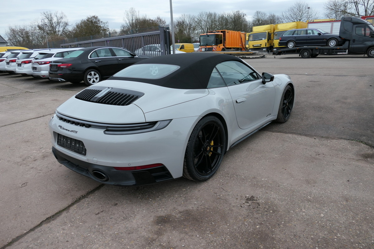 PORSCHE 992 911 Carrera GTS Cabriolet Keramik, PDCC, Bur - كابريوليه: صورة 5 PORSCHE 992 911 Carrera GTS Cabriolet Keramik, PDCC, Bur - كابريوليه: صورة 5