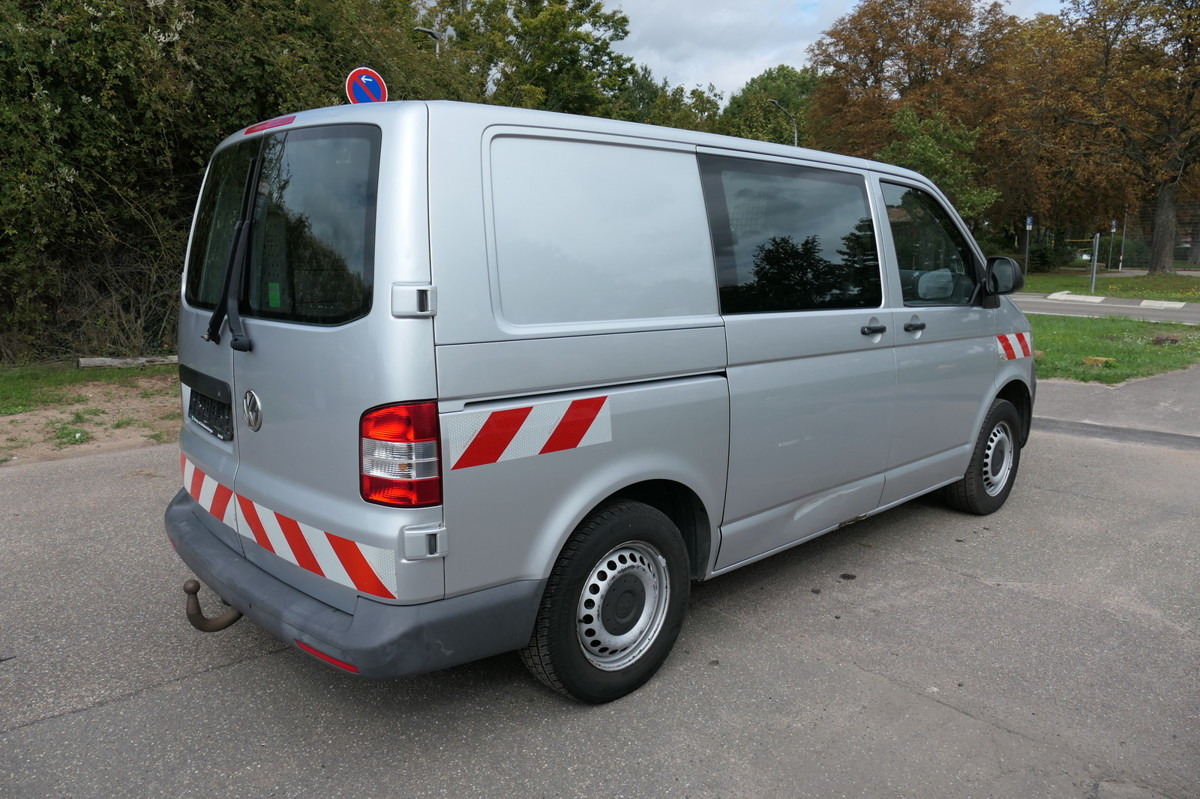 VW T5 Transporter 2.0 TDI 4Motion Flügeltür Klima A - فان المدمجة: صورة 4 VW T5 Transporter 2.0 TDI 4Motion Flügeltür Klima A - فان المدمجة: صورة 4